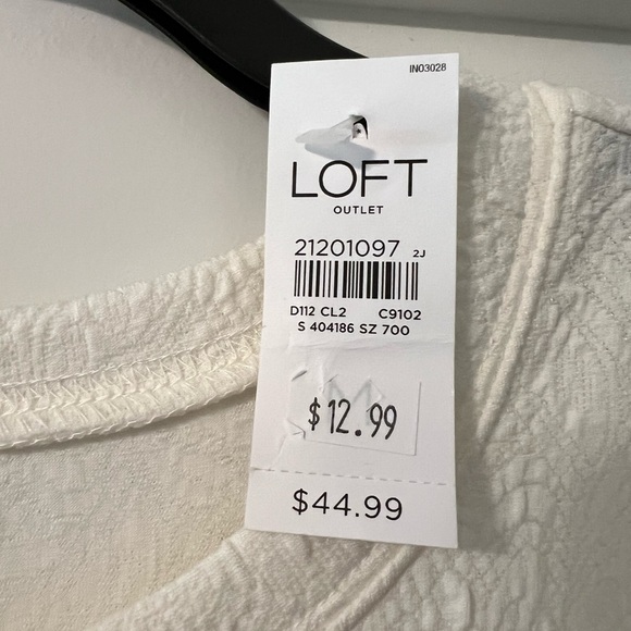 LOFT Textured Tee - Picture 3 of 7